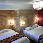 L'hostellerie De Sevremont 2*