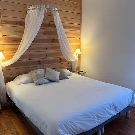 فندق L'hostellerie De Sevremont 2*