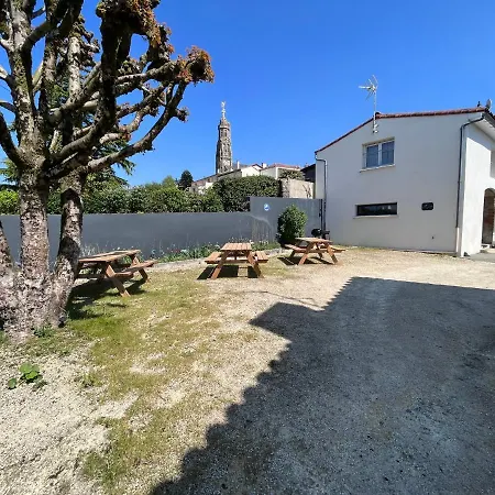 L'hostellerie De Sevremont 2*