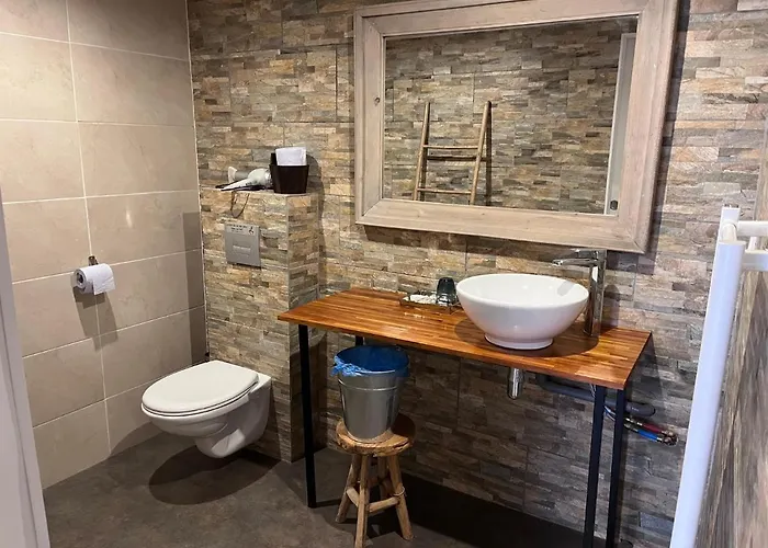 L'hostellerie De Sevremont Saint-Michel-Mont-Mercure