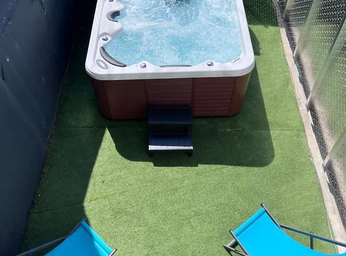 Hotel L'hostellerie De Sevremont Saint-Michel-Mont-Mercure